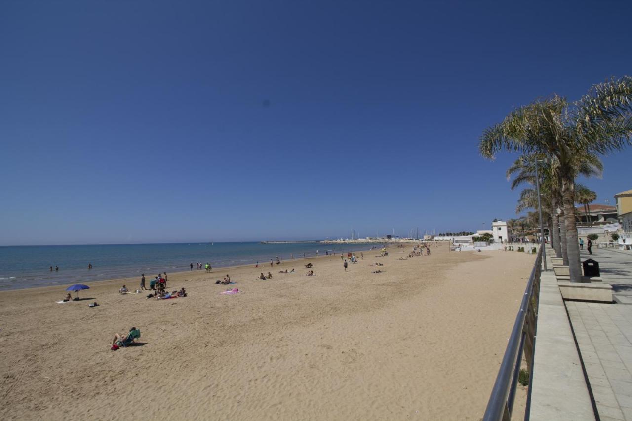 Siciliacasevacanze - Marina Domus Rooms Marina di Ragusa Kültér fotó
